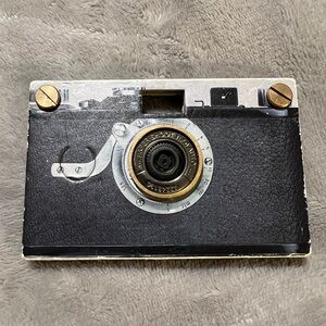 Papershoot vintage digital camera